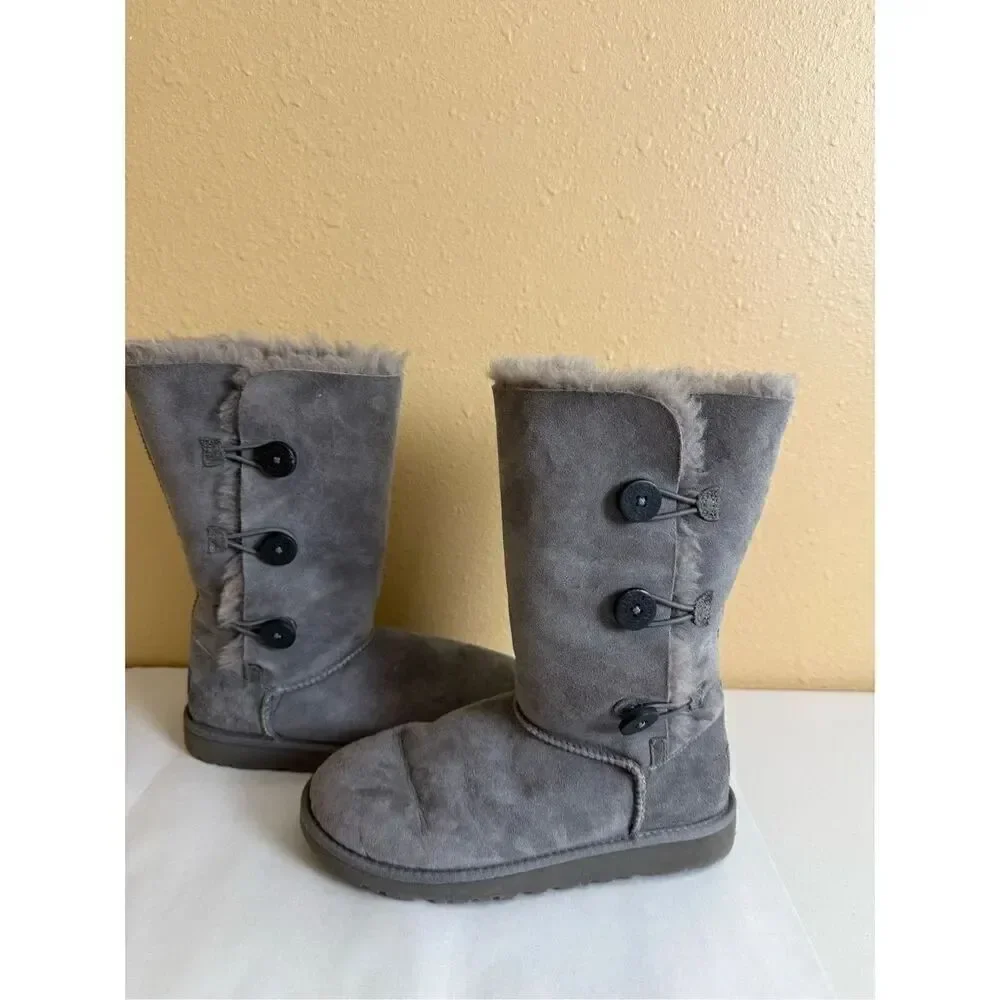 UGG Bailey Button Triplet II Boot Color: Grey Size 6